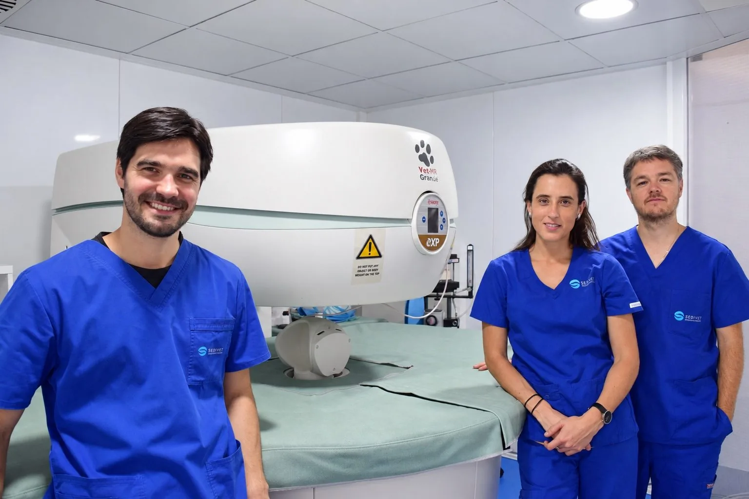 Sedivet team with their MRI equipment